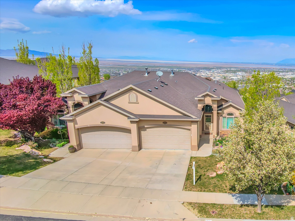 684 EAGLE PASS North Salt Lake, UT 84054