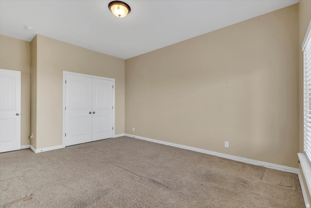 684 EAGLE PASS North Salt Lake, UT 84054