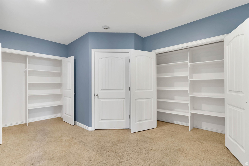 684 EAGLE PASS North Salt Lake, UT 84054