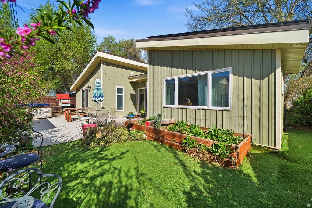 360 E SANDY PARK CIR Midvale, UT 84047