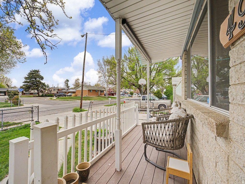 4935 S MARIANNA DR Taylorsville, UT 84129