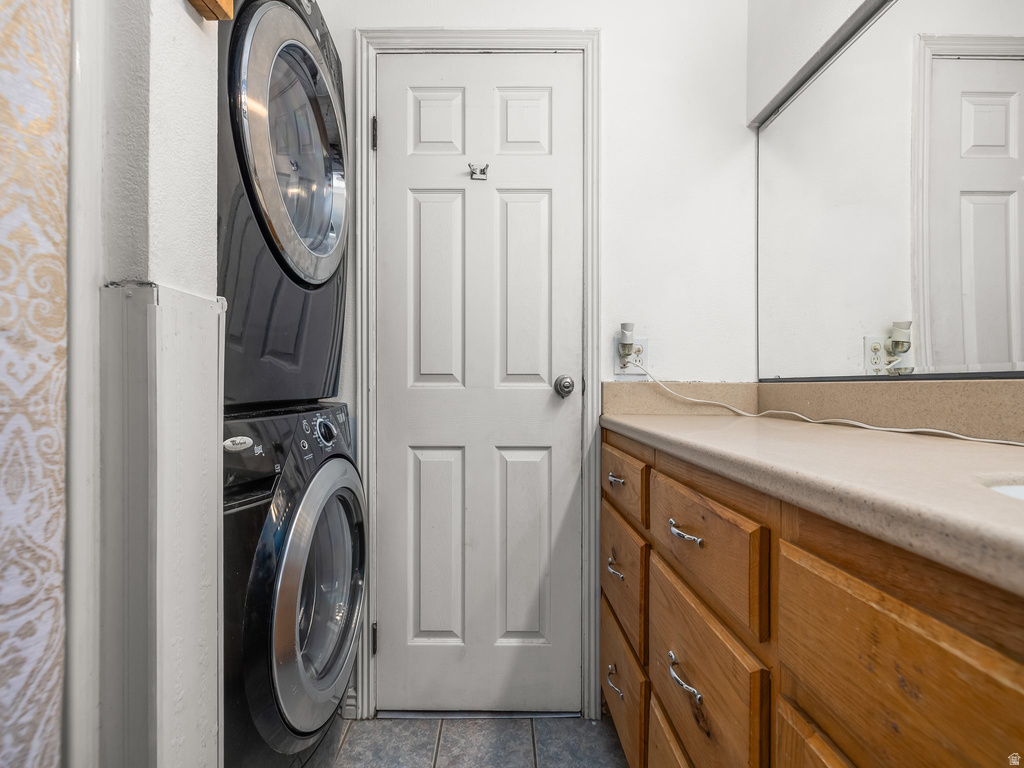 4935 S MARIANNA DR Taylorsville, UT 84129