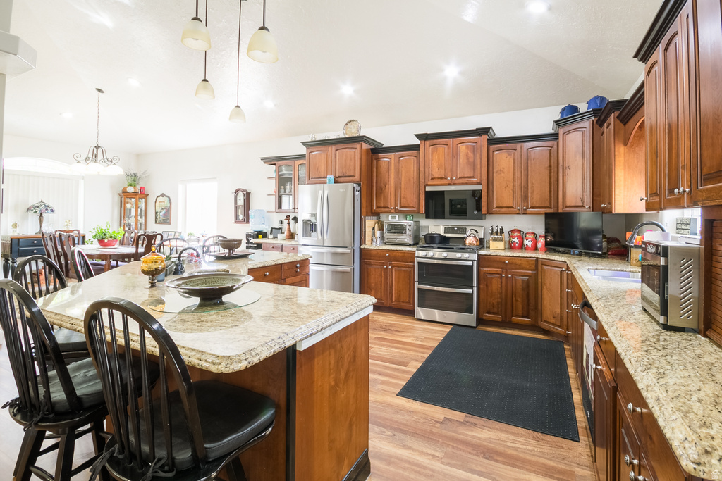 54 S IVIE MNR Roosevelt, UT 84066