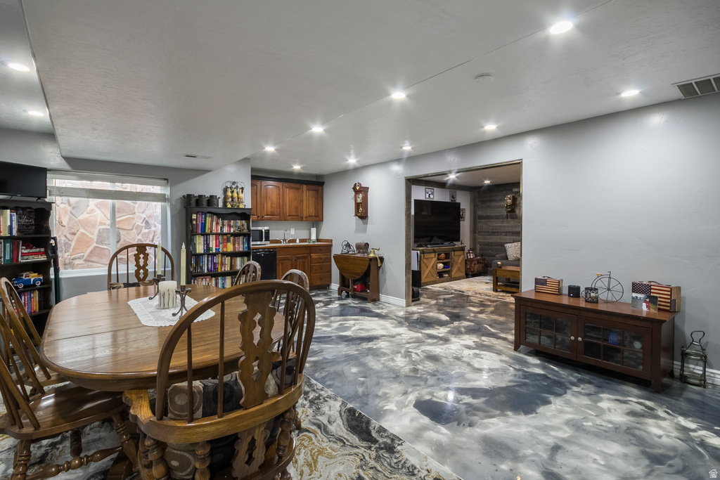 54 S IVIE MNR Roosevelt, UT 84066