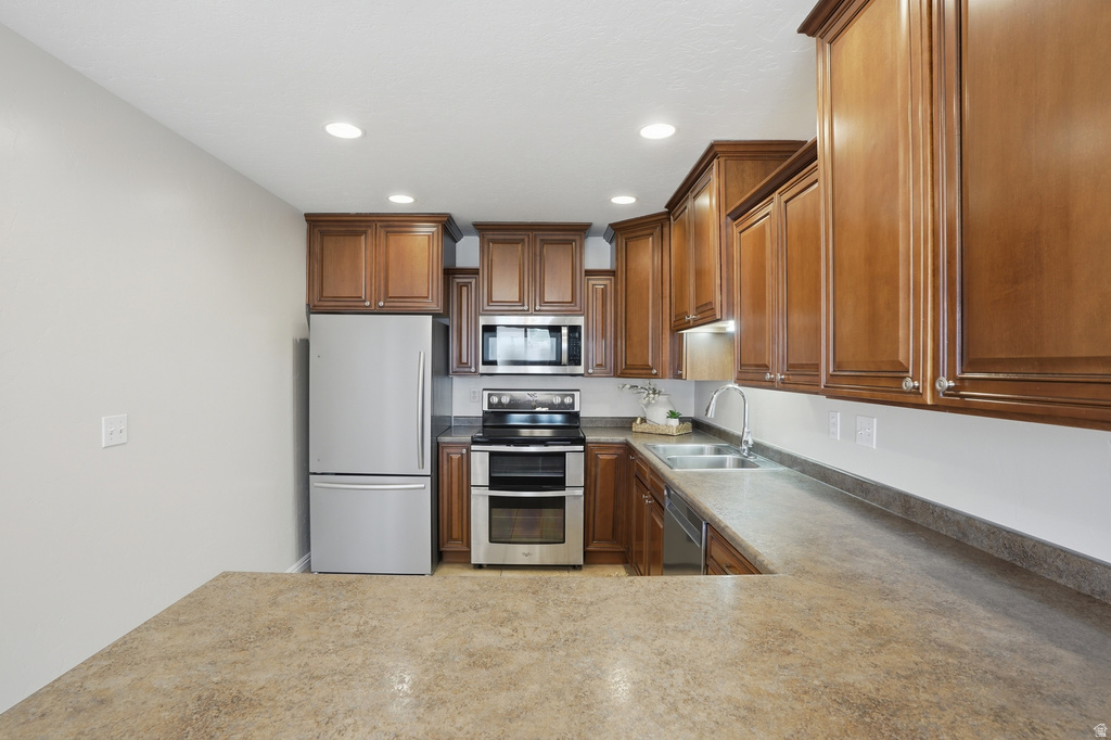 542 W GOLDENROD WAY Saratoga Springs, UT 84045