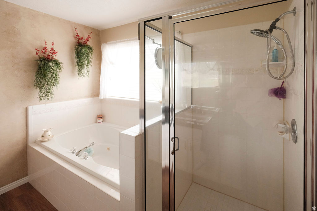 6402 S RAYMOND DR South Weber, UT 84405