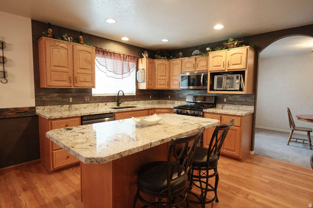 6402 S RAYMOND DR South Weber, UT 84405