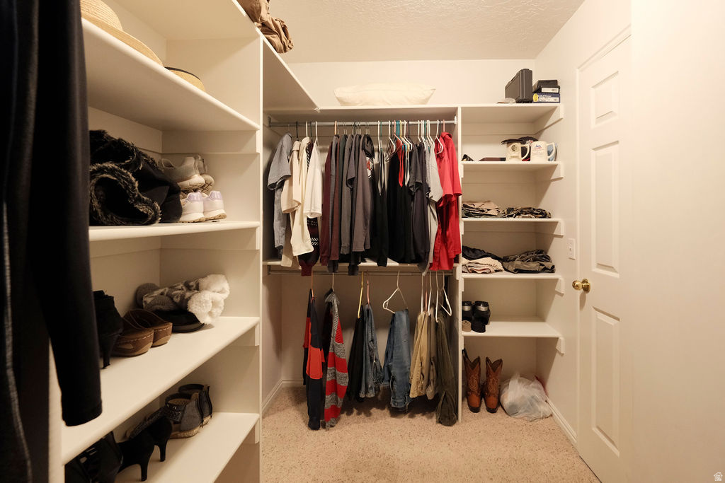 6402 S RAYMOND DR South Weber, UT 84405