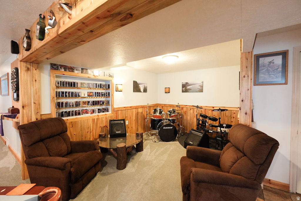 6402 S RAYMOND DR South Weber, UT 84405