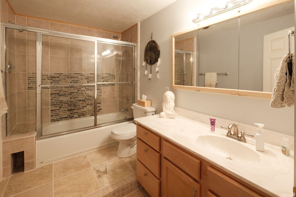 6402 S RAYMOND DR South Weber, UT 84405