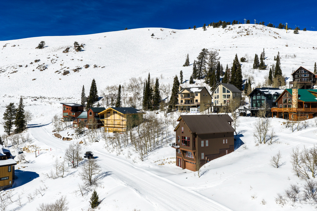 6746 E ASPEN DR Eden, UT 84310