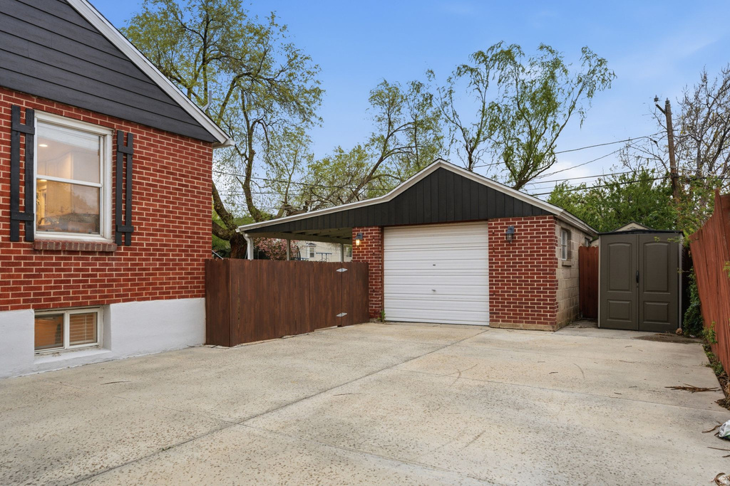 2418 E 2900 S Millcreek, UT 84109