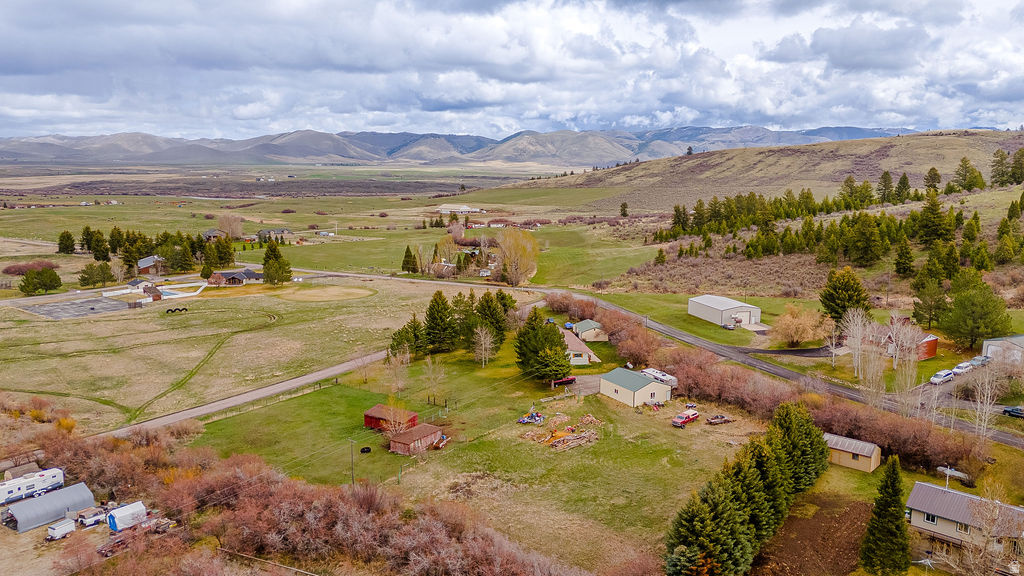 16 OLD OREGON RD Soda Springs, ID 83276