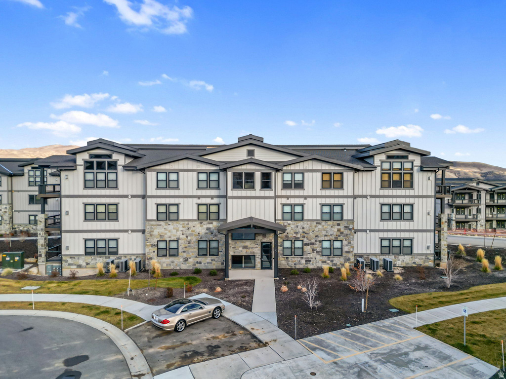 1145 W HELLING CIR #203 Heber City, UT 84032