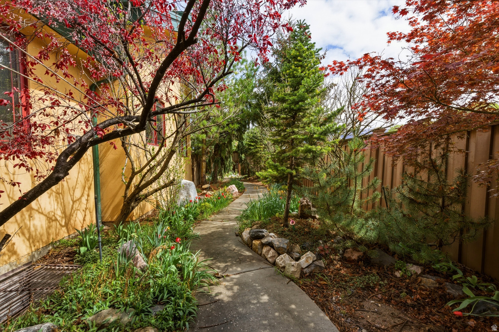 1991 S STATE ST Springville, UT 84663