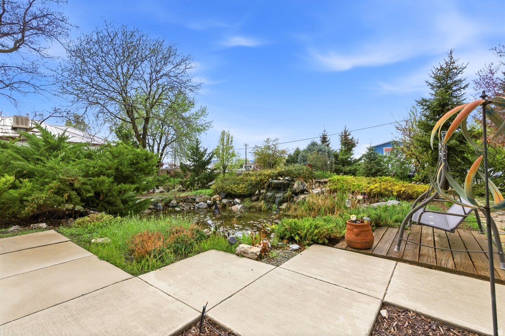 1991 S STATE ST Springville, UT 84663