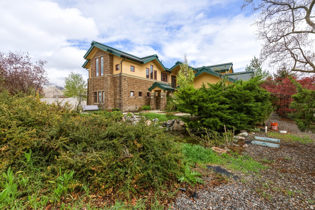 1991 S STATE ST Springville, UT 84663