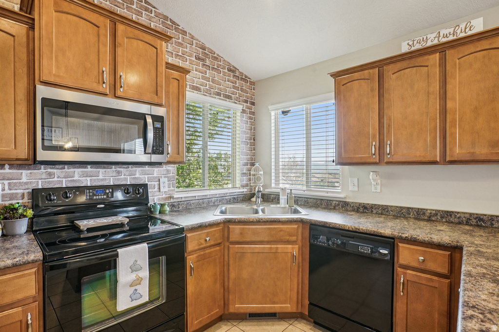 6949 S ADVENTURE WAY West Jordan, UT 84084