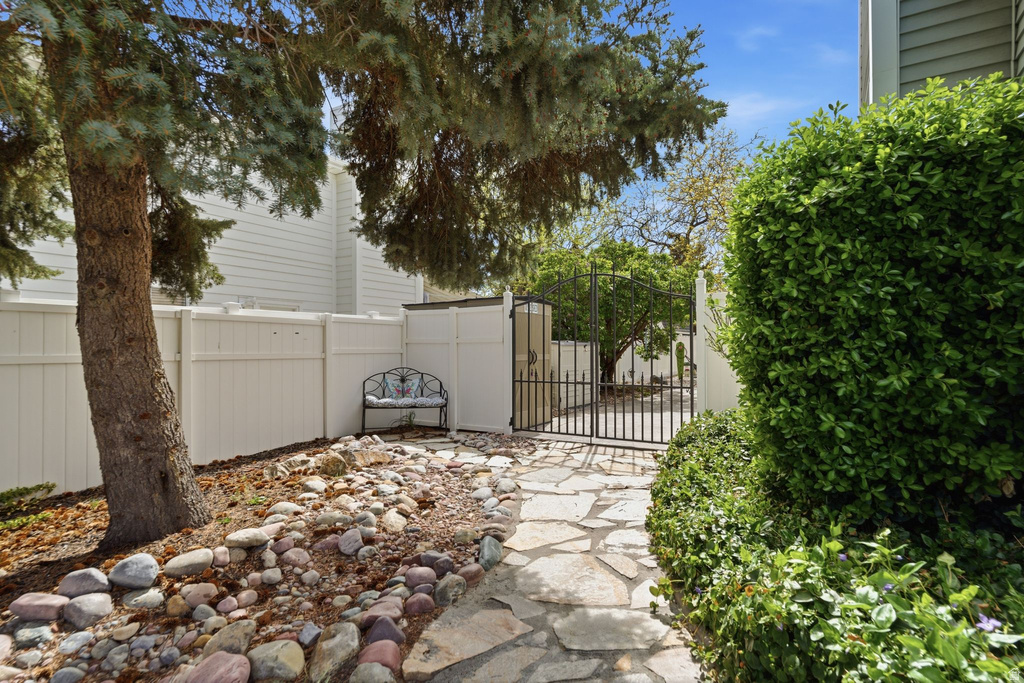 6157 W CONTADORA DR West Valley City, UT 84128