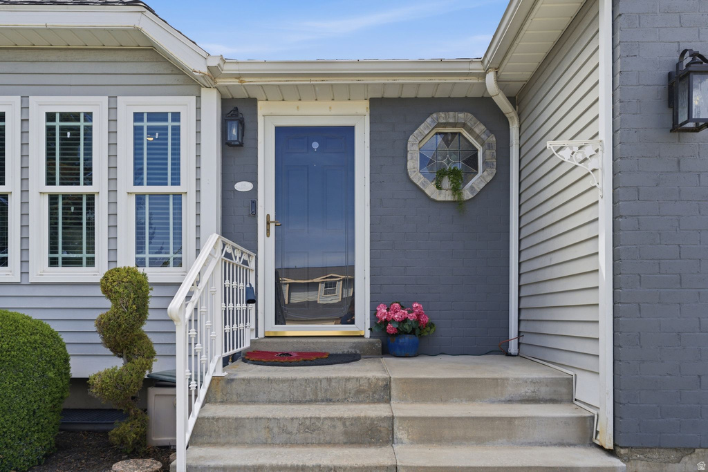 6157 W CONTADORA DR West Valley City, UT 84128