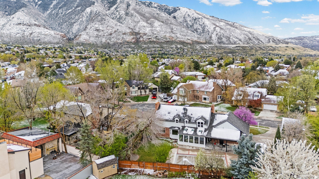 1935 E BRANDON PARK PL Sandy, UT 84092