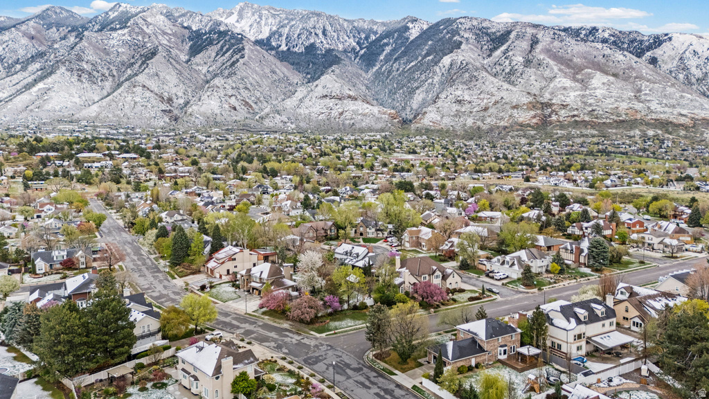 1935 E BRANDON PARK PL Sandy, UT 84092