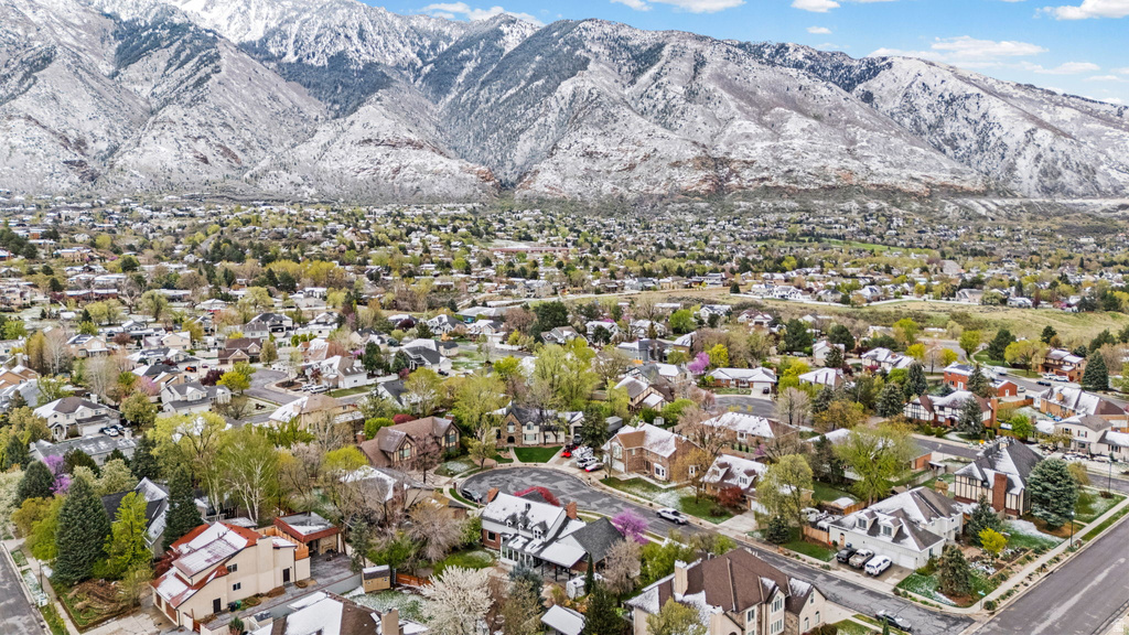 1935 E BRANDON PARK PL Sandy, UT 84092