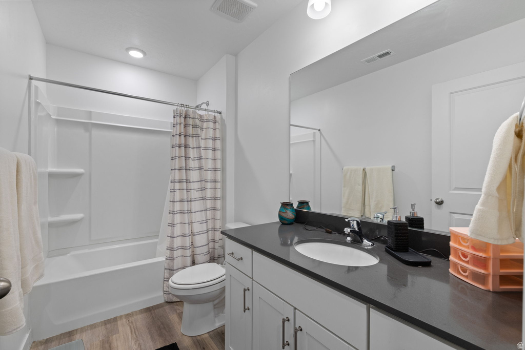 3881 S SILVER BANK DR Magna, UT 84044