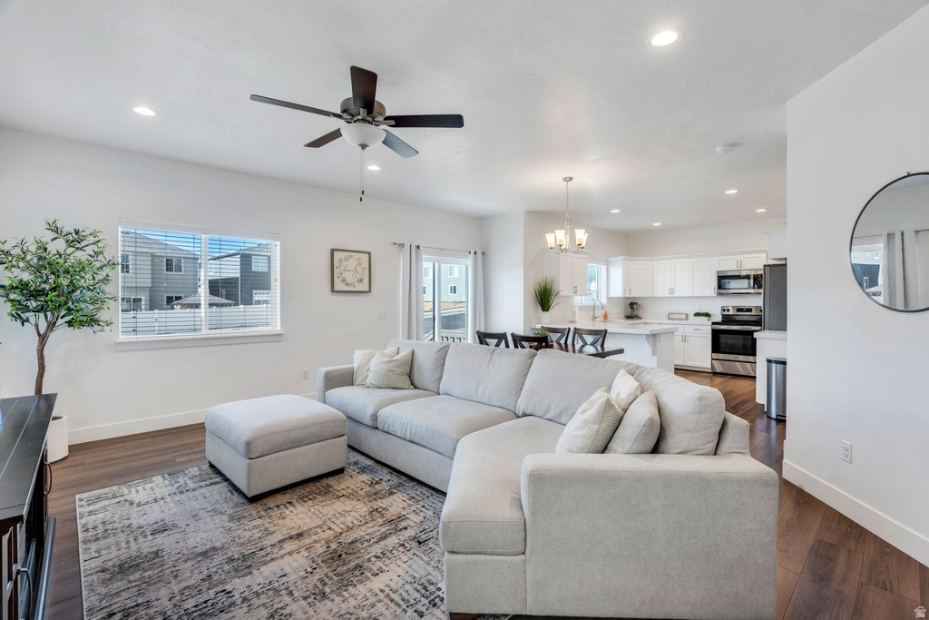 7295 N GREEN PASTURE LN Eagle Mountain, UT 84005