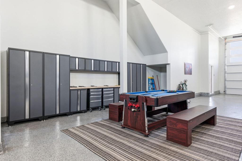 1330 E LONE ROCK DR Big Water, UT 84741