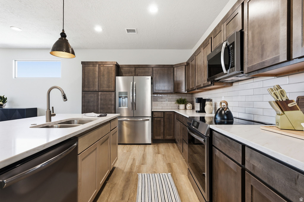 1330 E LONE ROCK DR Big Water, UT 84741