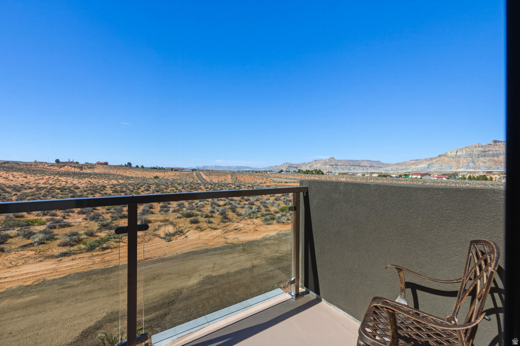 1330 E LONE ROCK DR Big Water, UT 84741