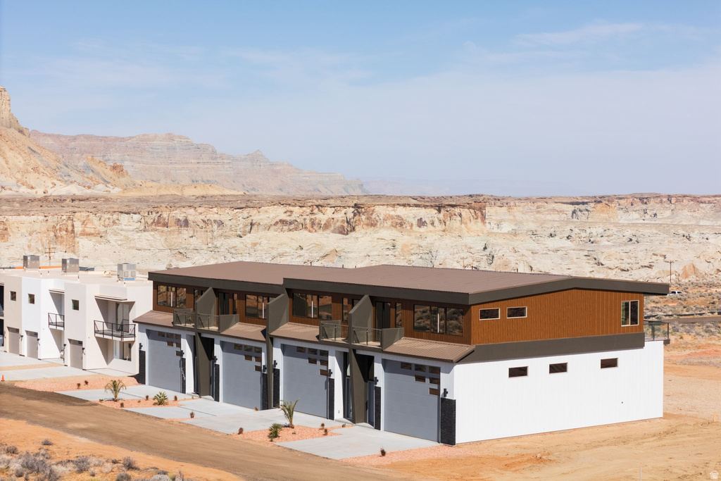 1330 E LONE ROCK DR Big Water, UT 84741