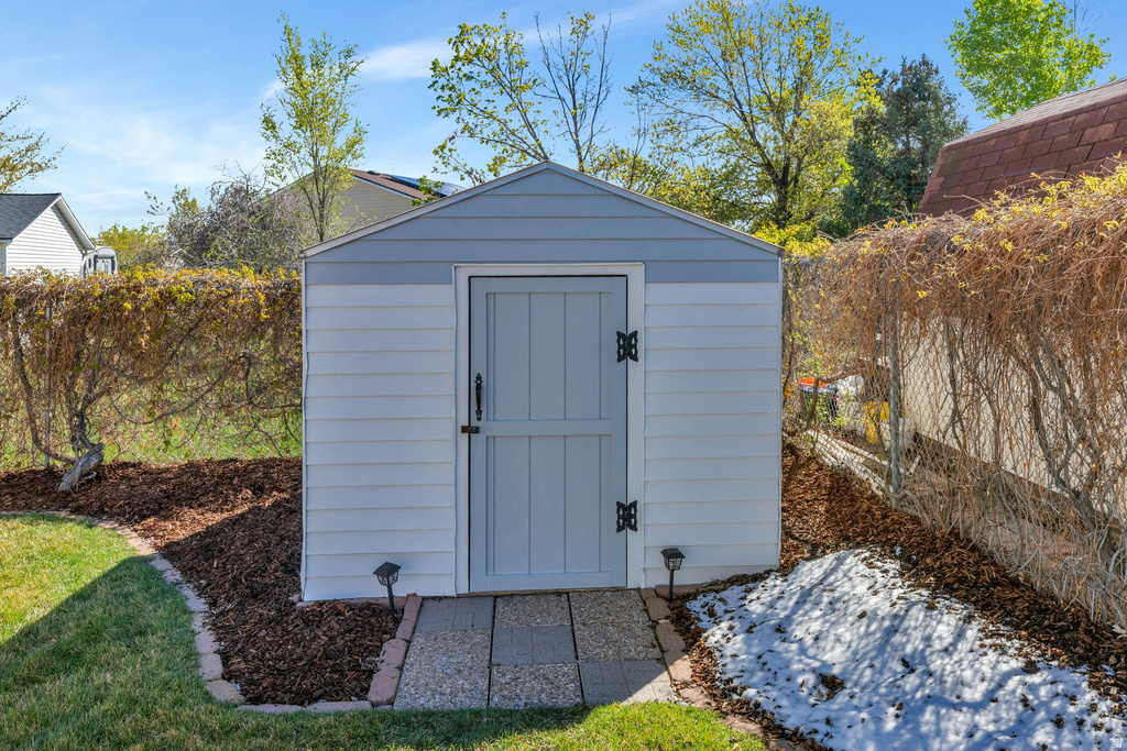 4049 S CASTLE VIEW DR West Valley City, UT 84128