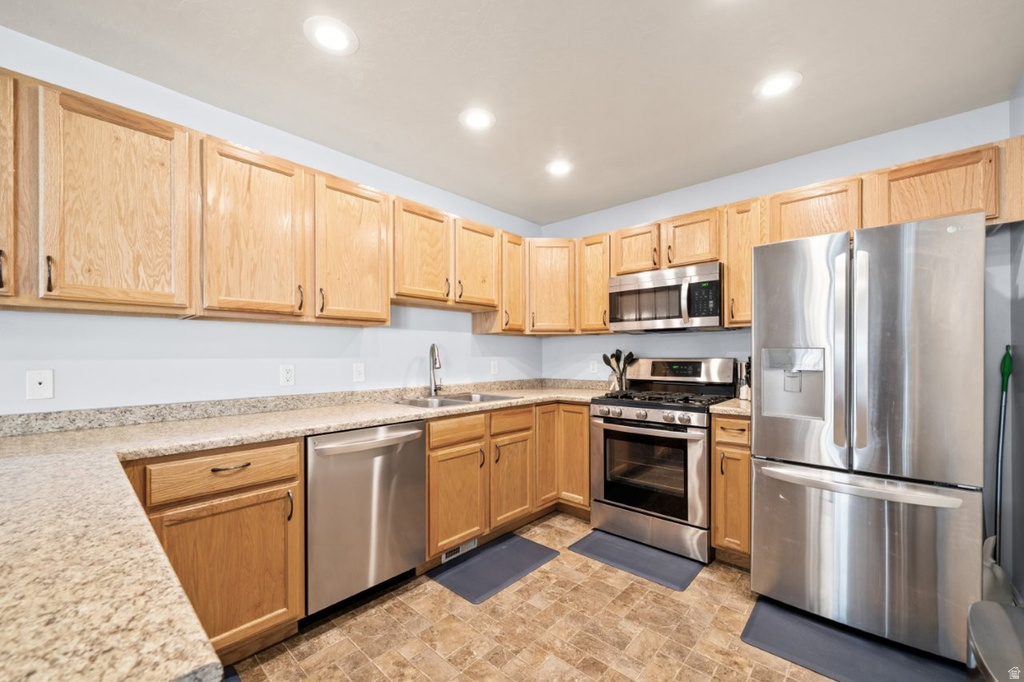 1871 N BOUNTIFUL WAY Saratoga Springs, UT 84045