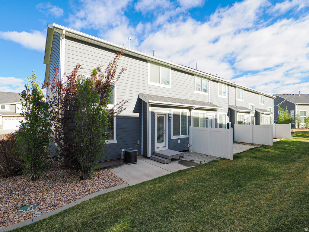 15335 S TARAWA DR Bluffdale, UT 84065