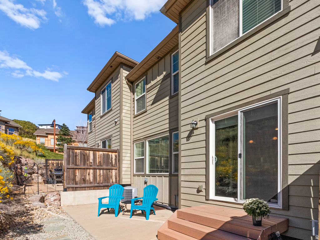 2278 E DEER PARK LN Draper, UT 84020