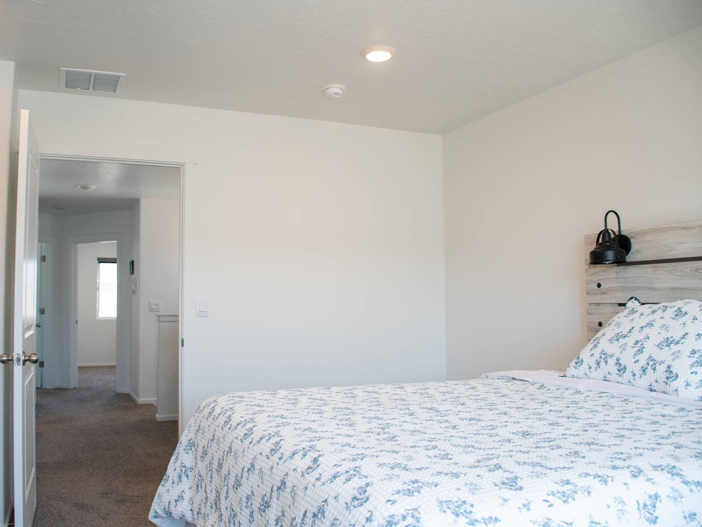 252 N SALTY LN Saratoga Springs, UT 84045