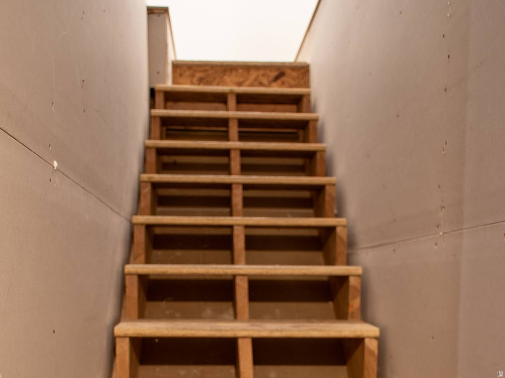 252 N SALTY LN Saratoga Springs, UT 84045