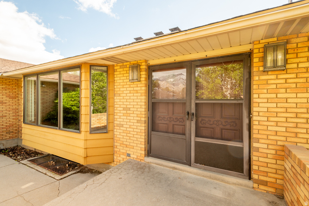 2534 E GRAND POINT CIR Sandy, UT 84092