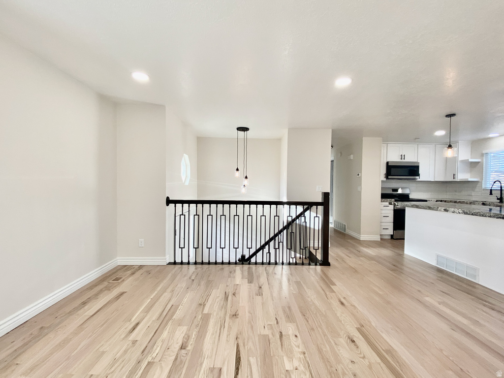 1440 W COUNTRYWOOD LN West Jordan, UT 84088