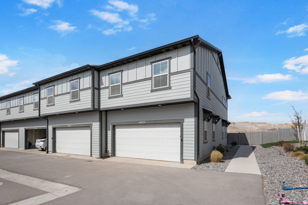 4423 E LONGLEAF LN Eagle Mountain, UT 84005