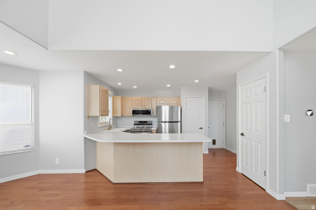 7910 S PEAR TREE CIR Sandy, UT 84094