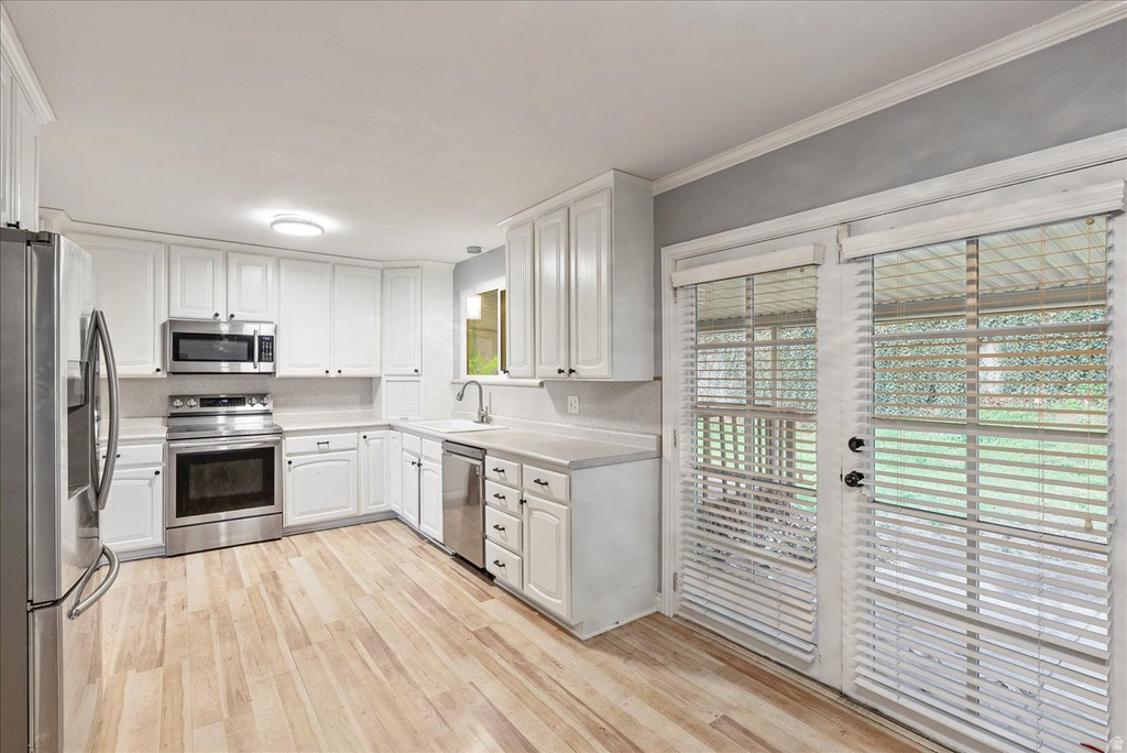 2196 E THISTLEWOOD WAY Sandy, UT 84092