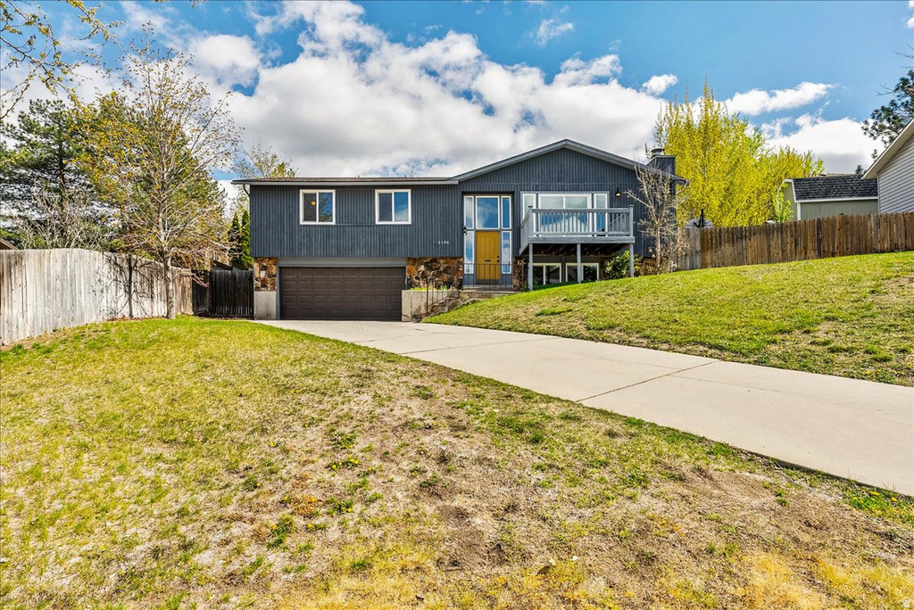 2196 E THISTLEWOOD WAY Sandy, UT 84092