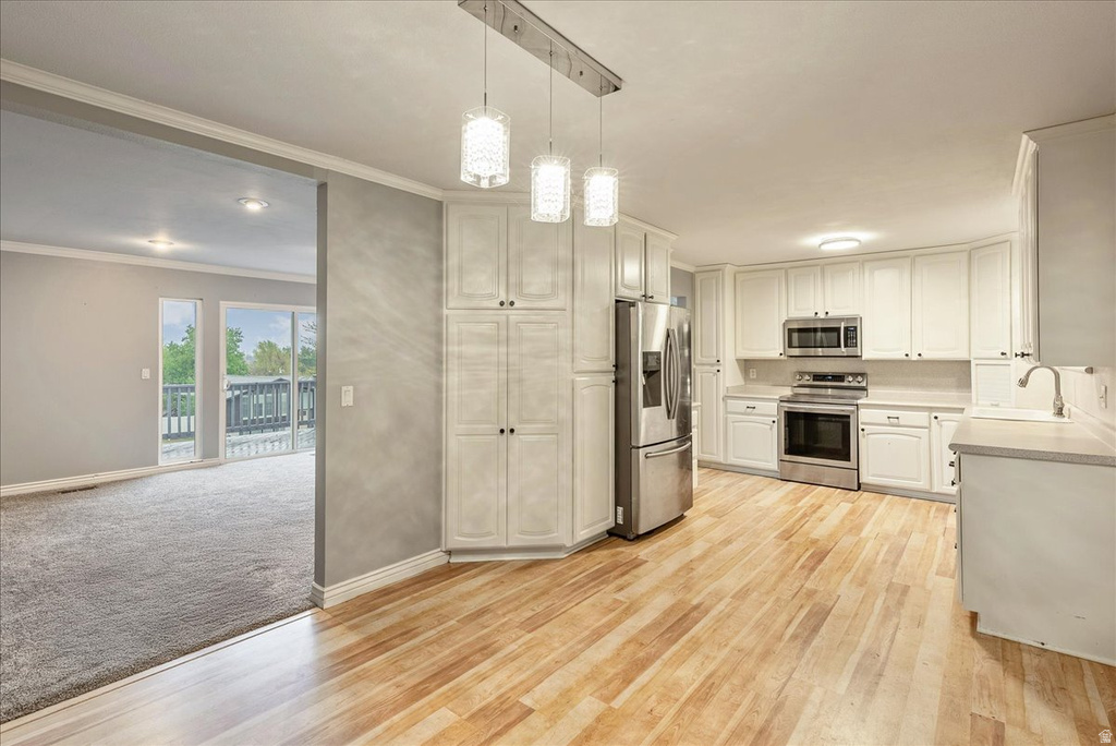 2196 E THISTLEWOOD WAY Sandy, UT 84092