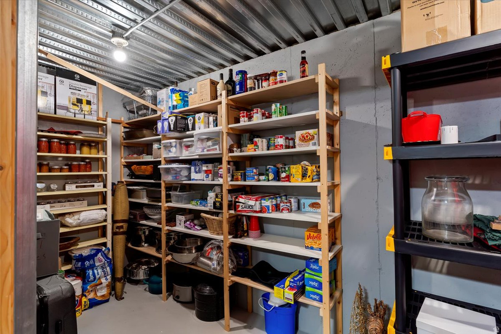 1845 E CHERRY LN Layton, UT 84040