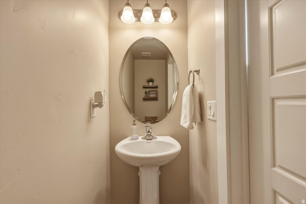 4373 E COLT CT Eagle Mountain, UT 84005