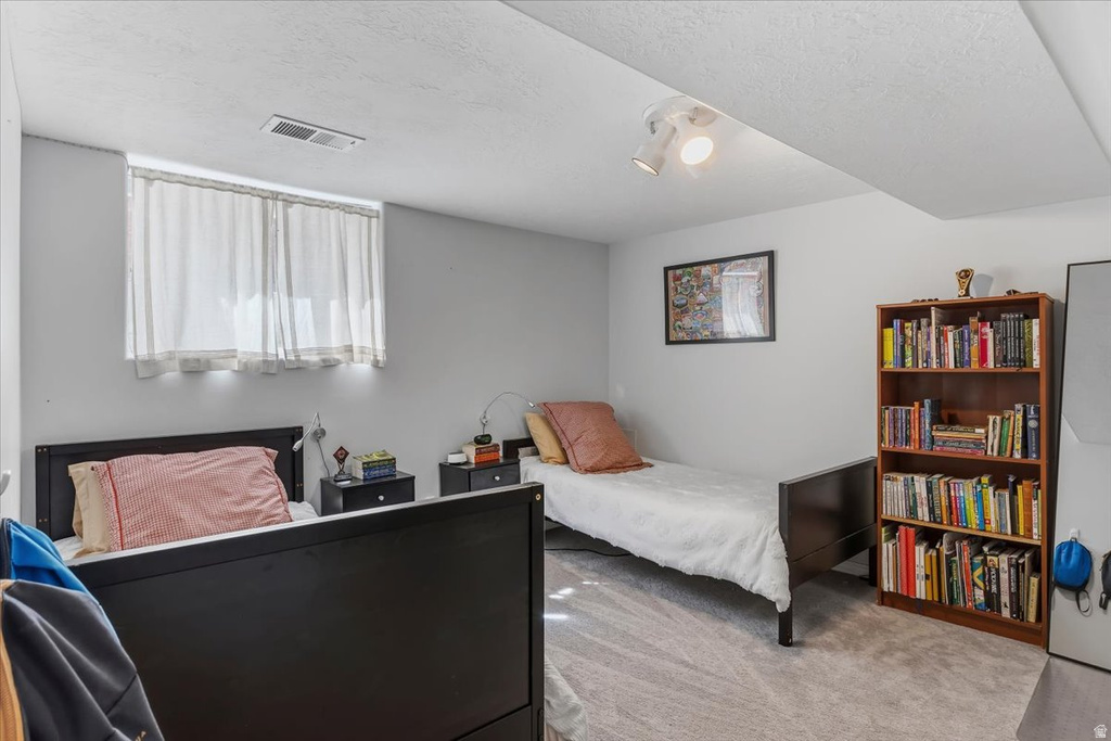 2015 S LAURELHURST DR Salt Lake City, UT 84108