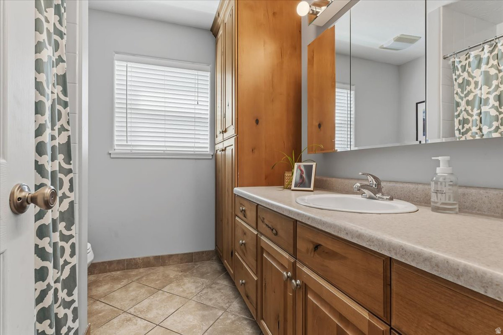 2015 S LAURELHURST DR Salt Lake City, UT 84108